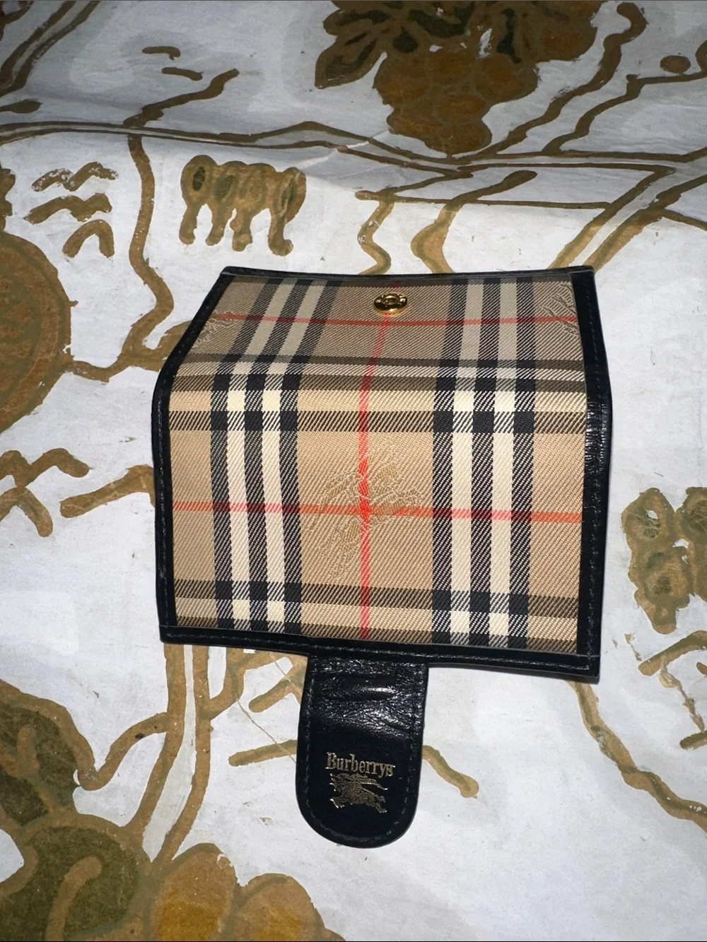 Burberry Tan Plaid Card Holder with Black Leather Snap and Gold Logo - Picture 4 of 5